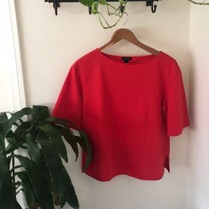 Long Collar Red Mid-Sleeve Shirt